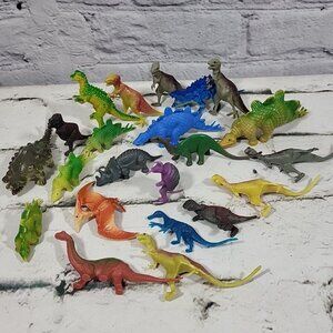 Vintage Dinosaur Mini Figures Prehistoric Plastic Molded Lot Of 22
